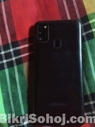 Samsung galaxy M21